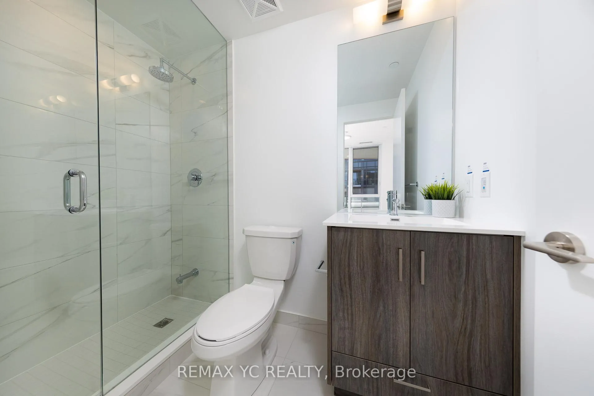 Photo 15 of Unit 1007, 180 Front Street E, Toronto, Moss Park — HOMEH