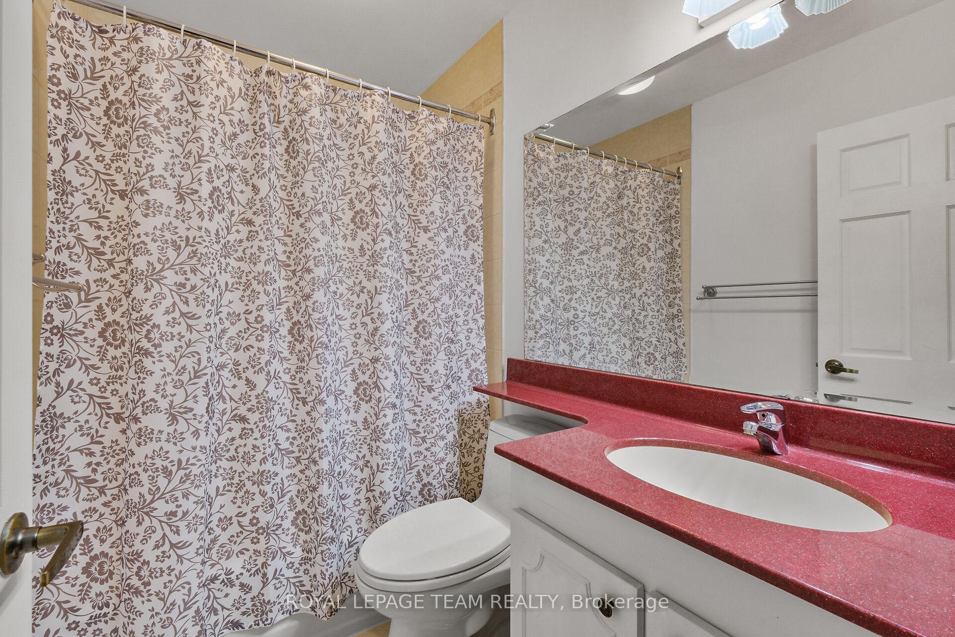 Photo 23 of 20 Whitehill Avenue, Ottawa, Meadowlands/Crestview — HOMEH