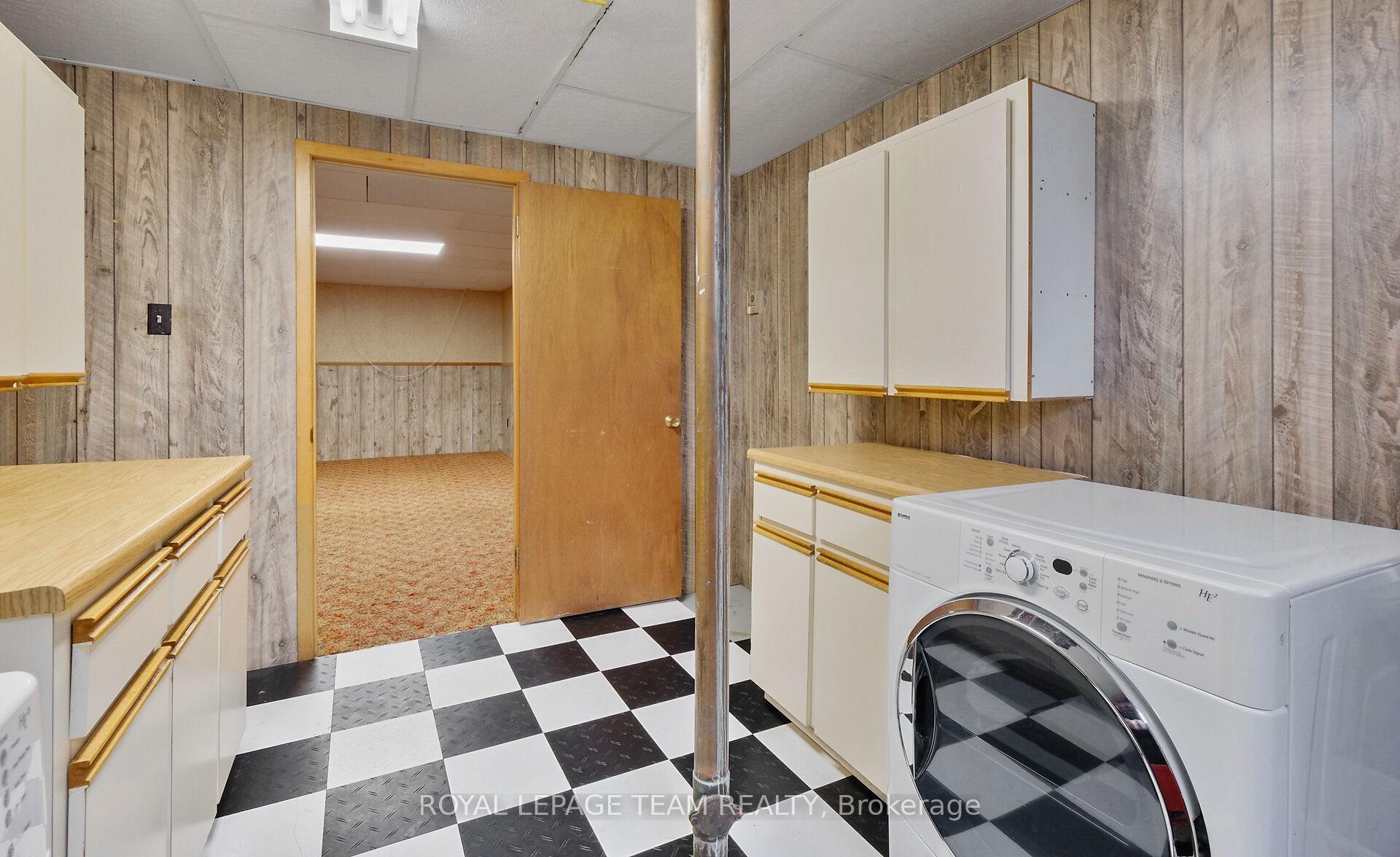 Photo 29 of 20 Whitehill Avenue, Ottawa, Meadowlands/Crestview — HOMEH
