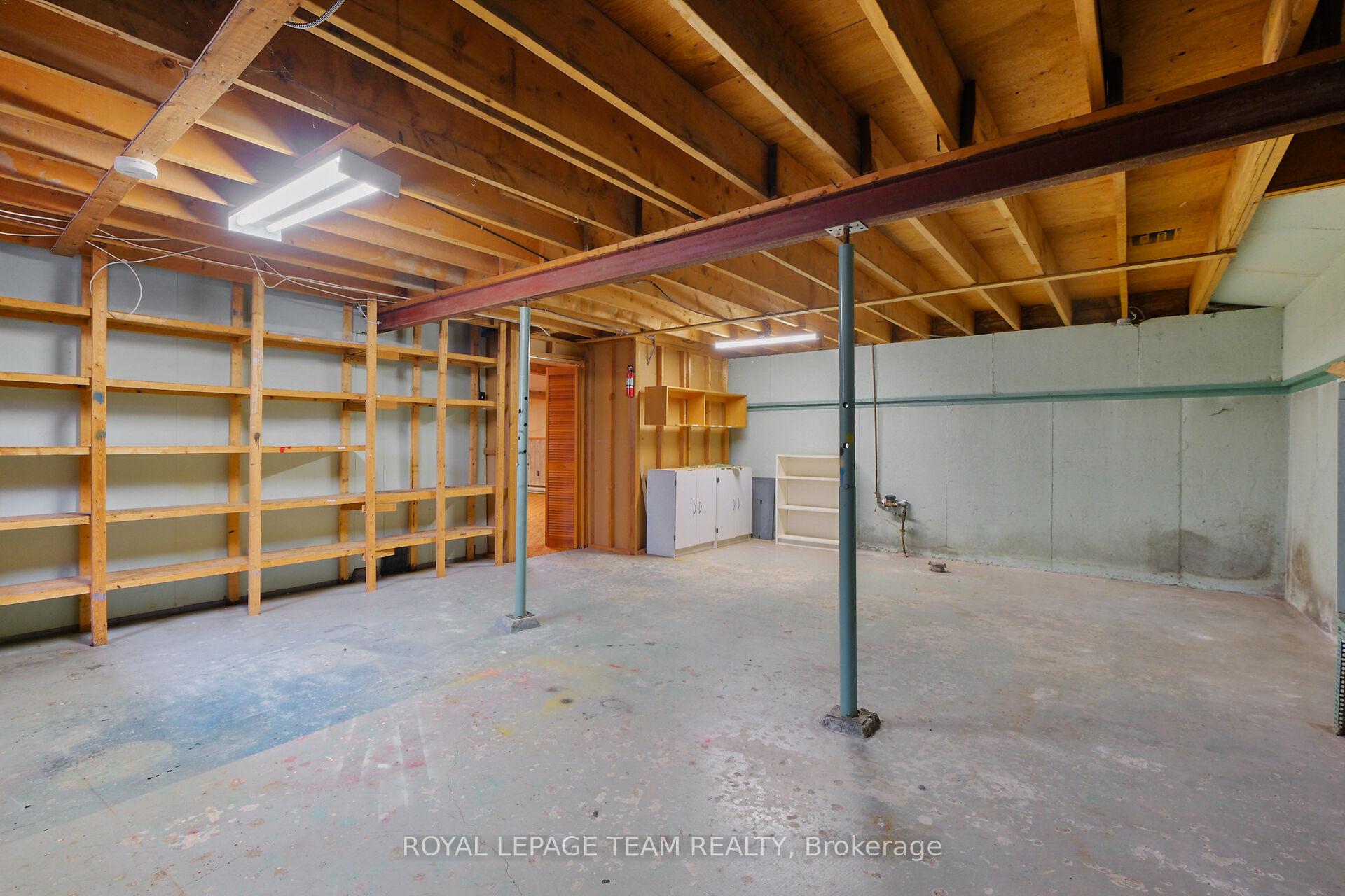 Photo 30 of 20 Whitehill Avenue, Ottawa, Meadowlands/Crestview — HOMEH