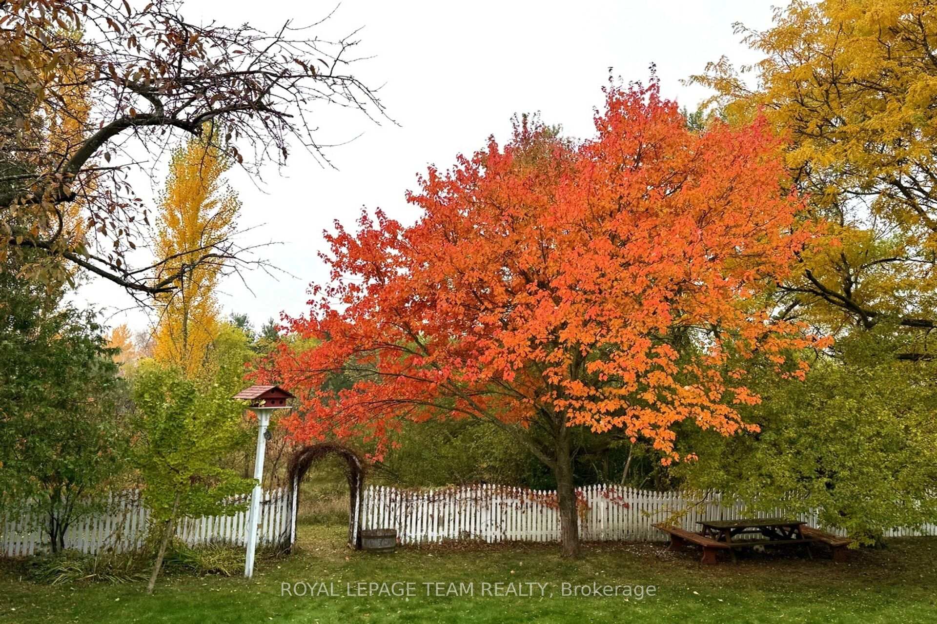 Photo 35 of 20 Whitehill Avenue, Ottawa, Meadowlands/Crestview — HOMEH