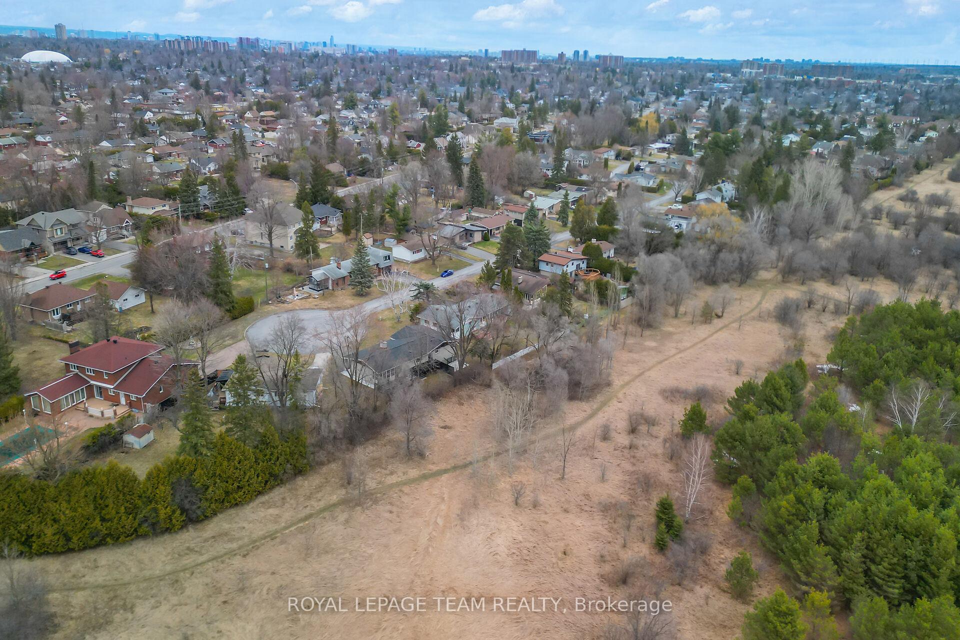 Photo 43 of 20 Whitehill Avenue, Ottawa, Meadowlands/Crestview — HOMEH