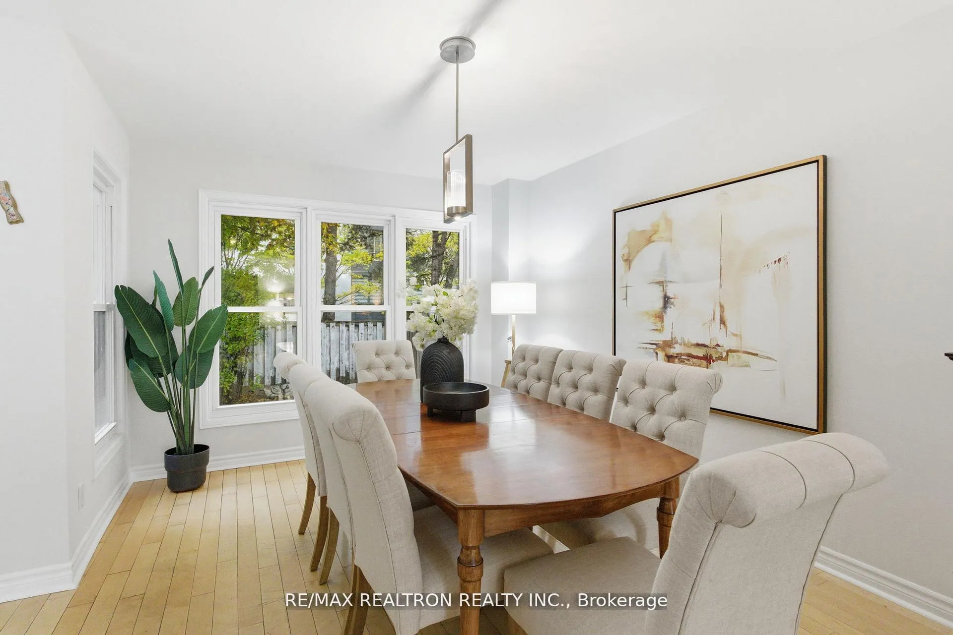 Photo 9 of 20 Jonathan Gate, Vaughan, Crestwood-Springfarm-Yorkhill — HOMEH