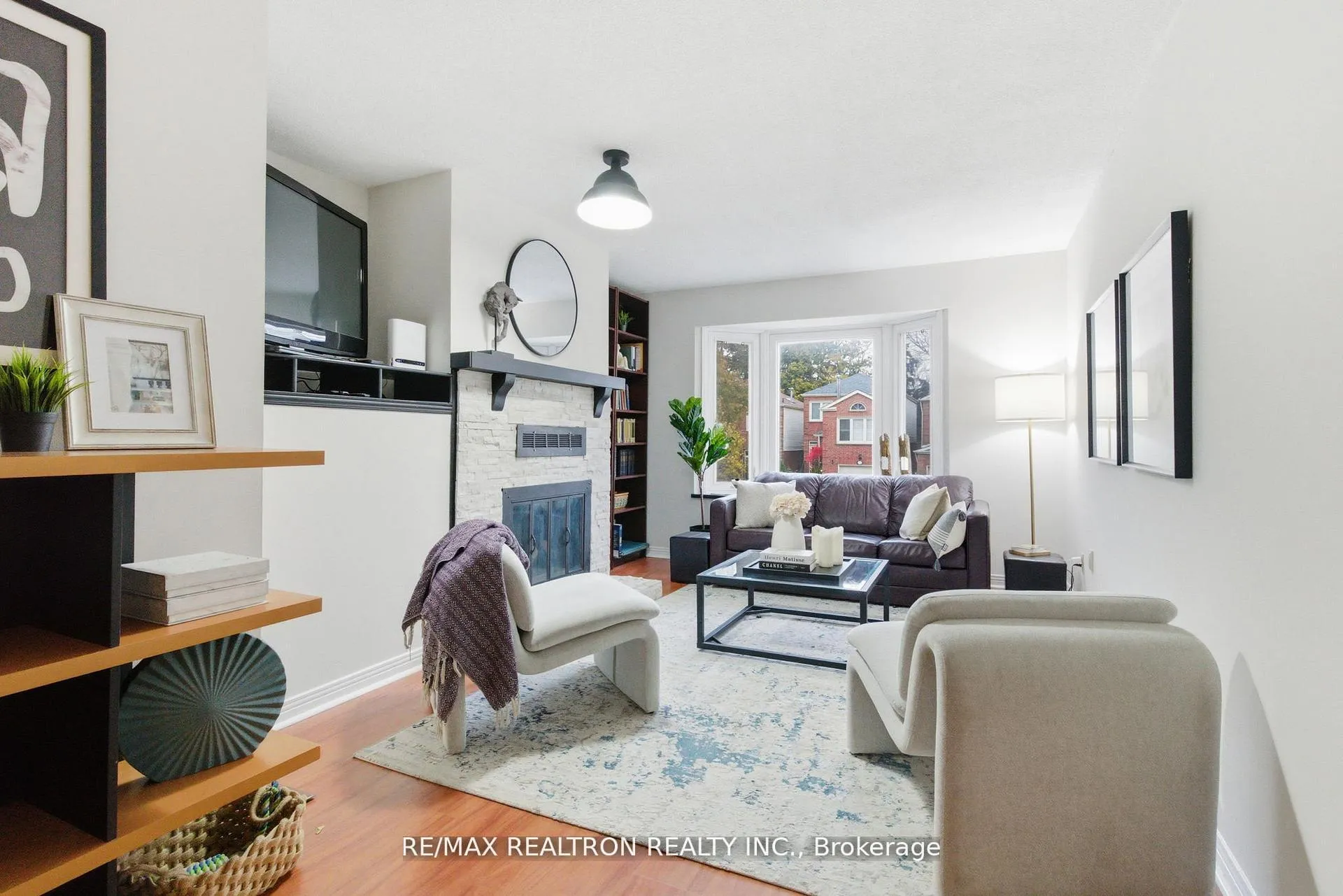 Photo 17 of 20 Jonathan Gate, Vaughan, Crestwood-Springfarm-Yorkhill — HOMEH