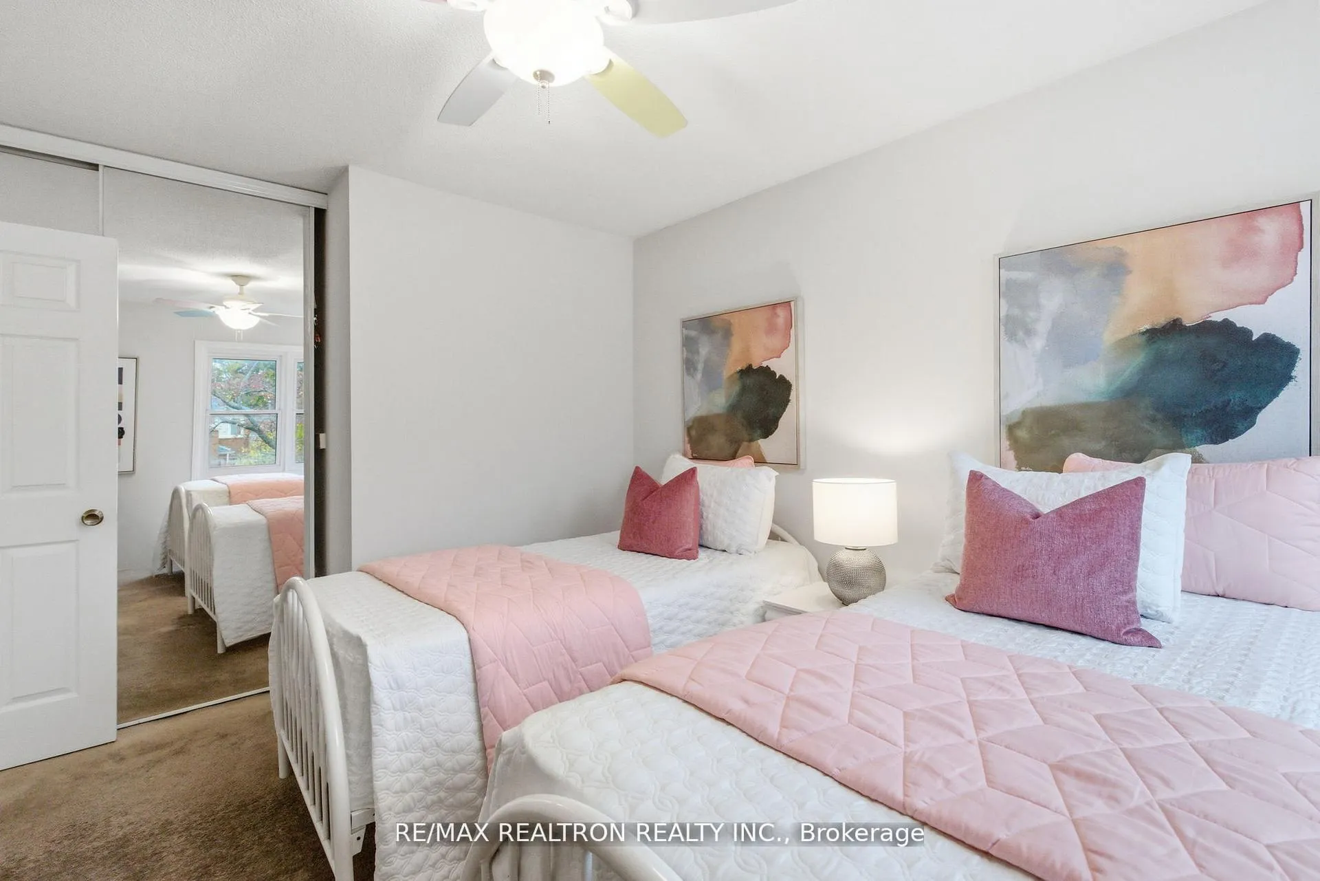 Photo 20 of 20 Jonathan Gate, Vaughan, Crestwood-Springfarm-Yorkhill — HOMEH