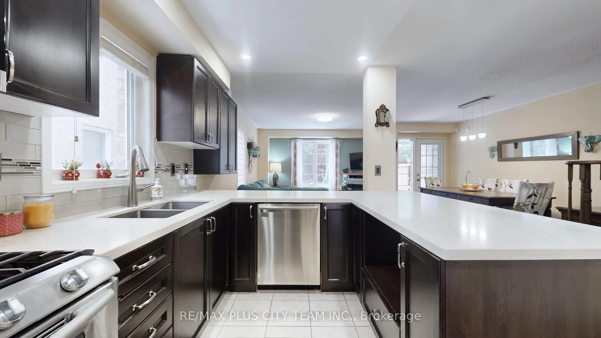 Photo 11 of 16 Edison Way, Whitby, Taunton North — HOMEH