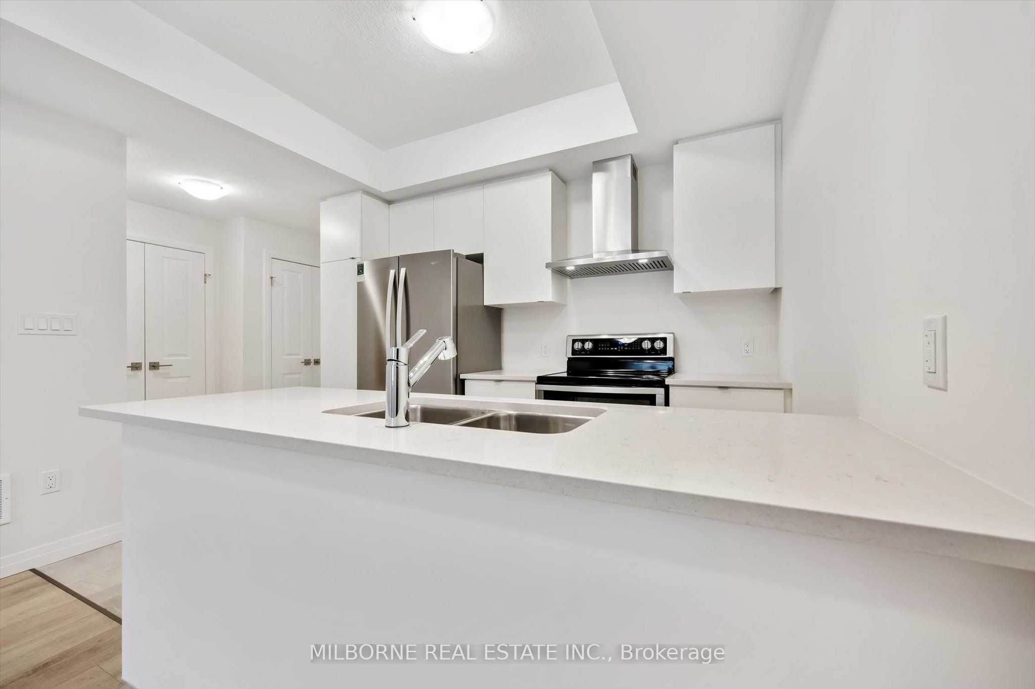 Photo 9 of 34 Arabella Drive, Guelph, Village By The Arboretum — HOMEH