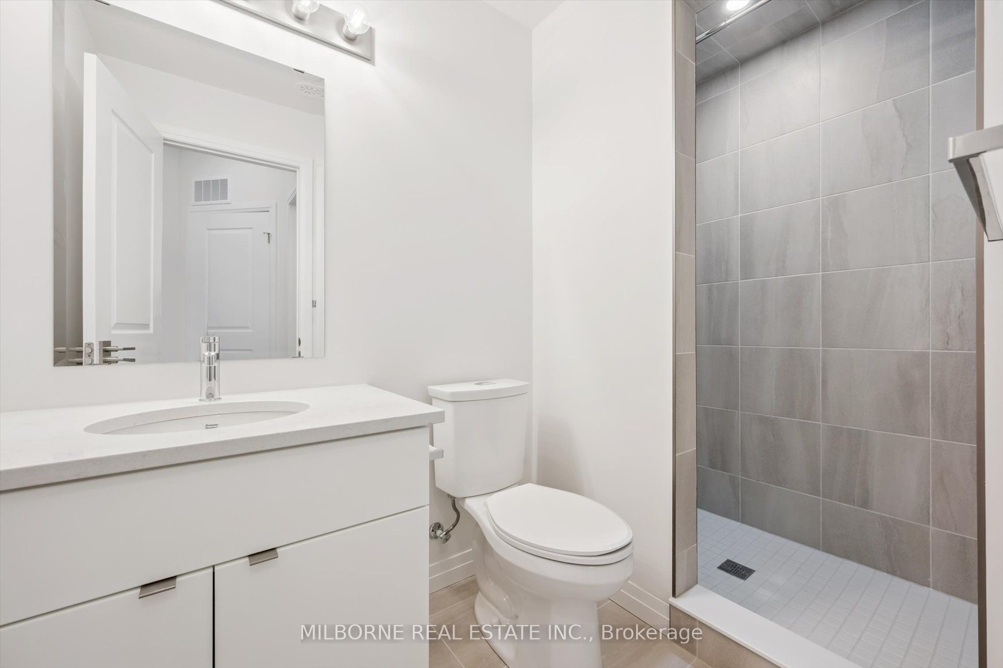 Photo 14 of 34 Arabella Drive, Guelph, Village By The Arboretum — HOMEH