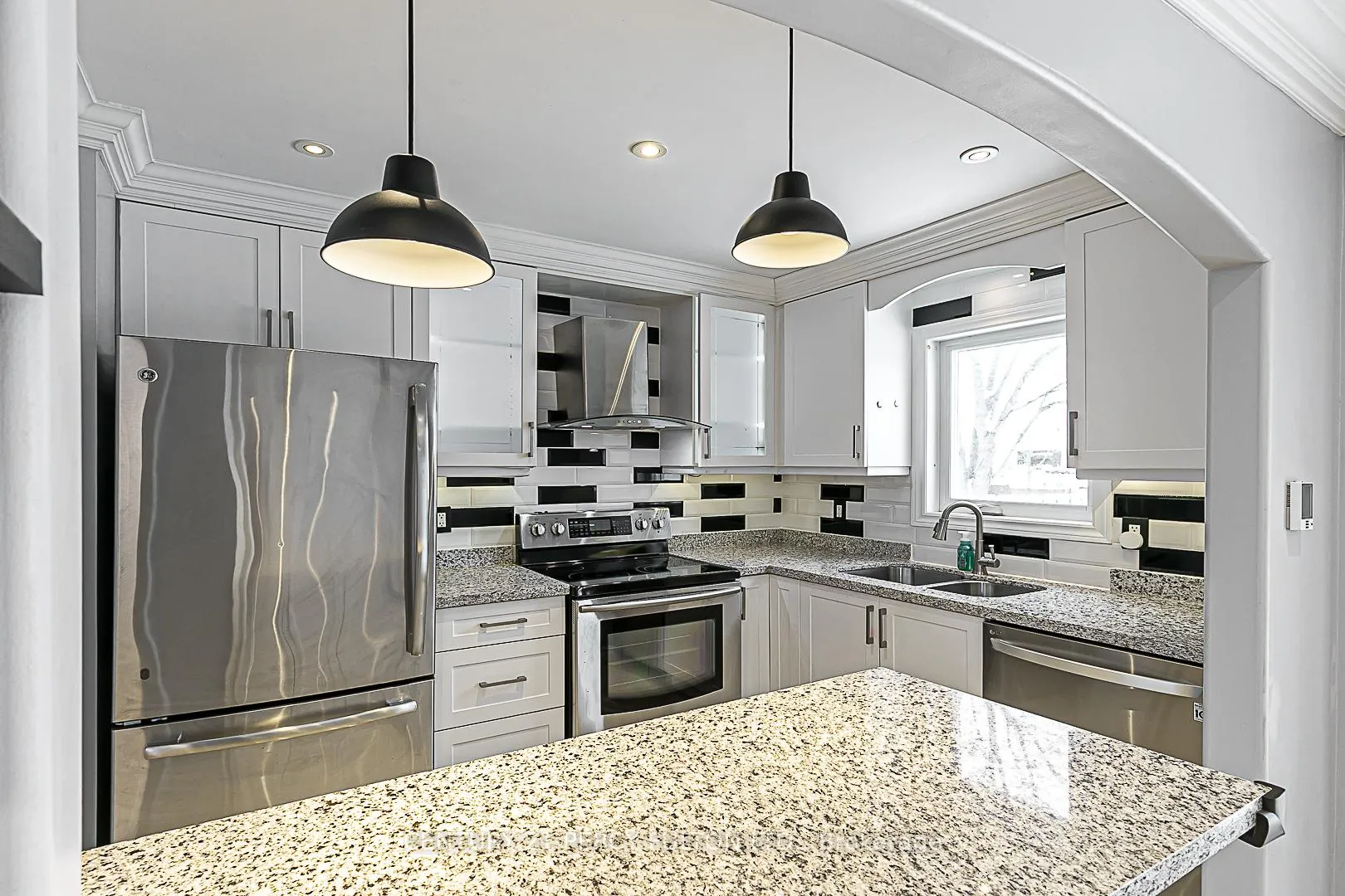 Photo 13 of 53 Miley Drive, Markham, Markville — HOMEH
