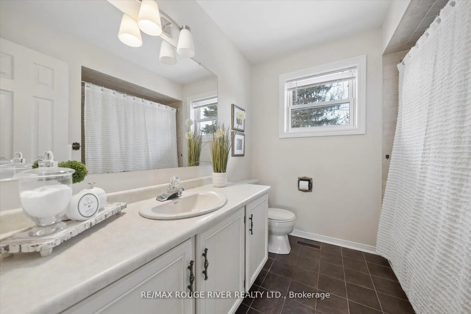 Photo 20 of 1 Worfolk Place, Whitby, Pringle Creek — HOMEH