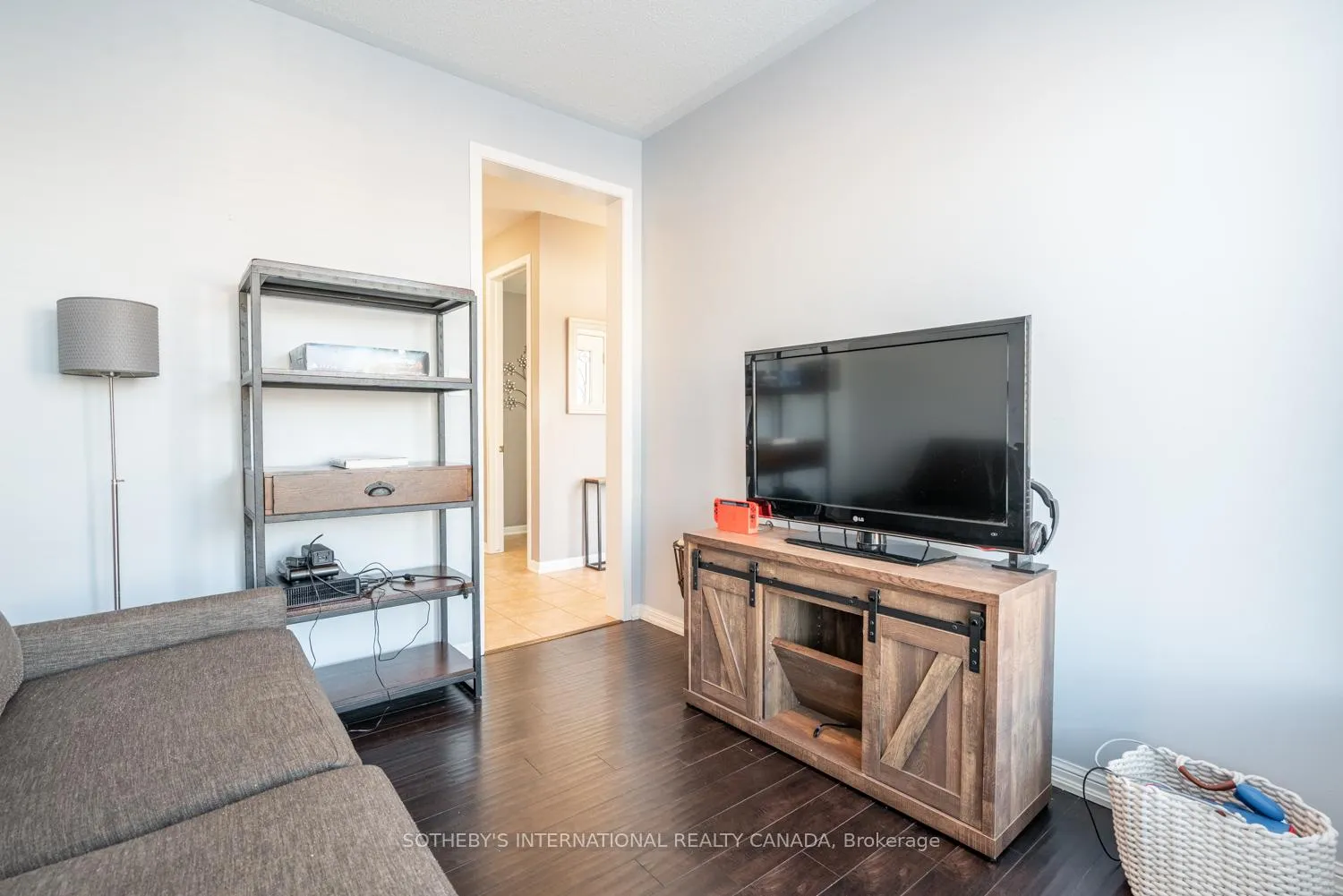 Photo 7 of 364 Leiterman Drive, Milton, Willmott — HOMEH