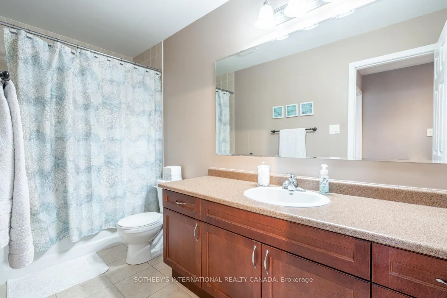 Photo 30 of 364 Leiterman Drive, Milton, Willmott — HOMEH