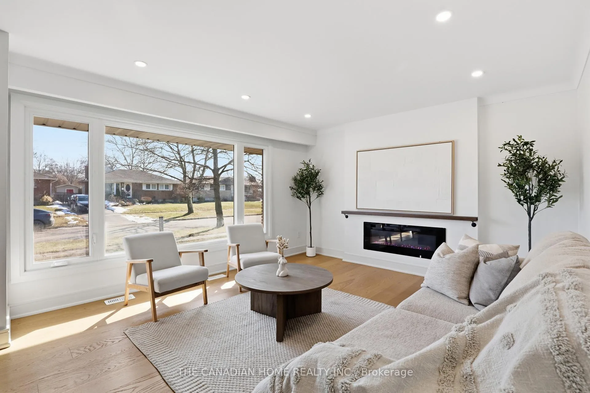 Photo 1 of 21 Clearview Heights, St. Catharines, Burleigh Hill — HOMEH