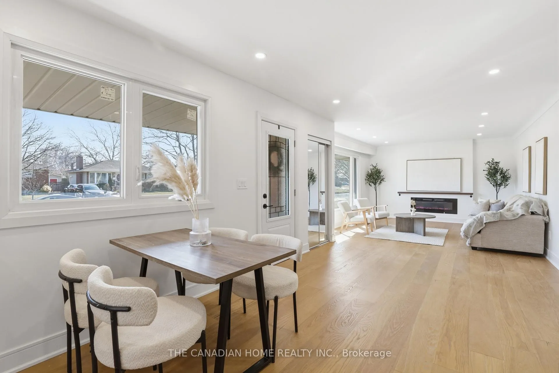 Photo 9 of 21 Clearview Heights, St. Catharines, Burleigh Hill — HOMEH