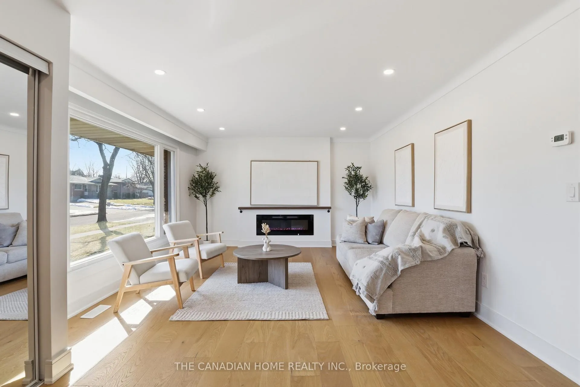 Photo 10 of 21 Clearview Heights, St. Catharines, Burleigh Hill — HOMEH