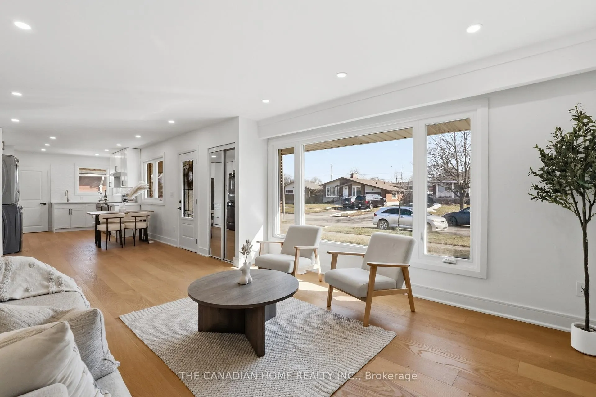 Photo 12 of 21 Clearview Heights, St. Catharines, Burleigh Hill — HOMEH