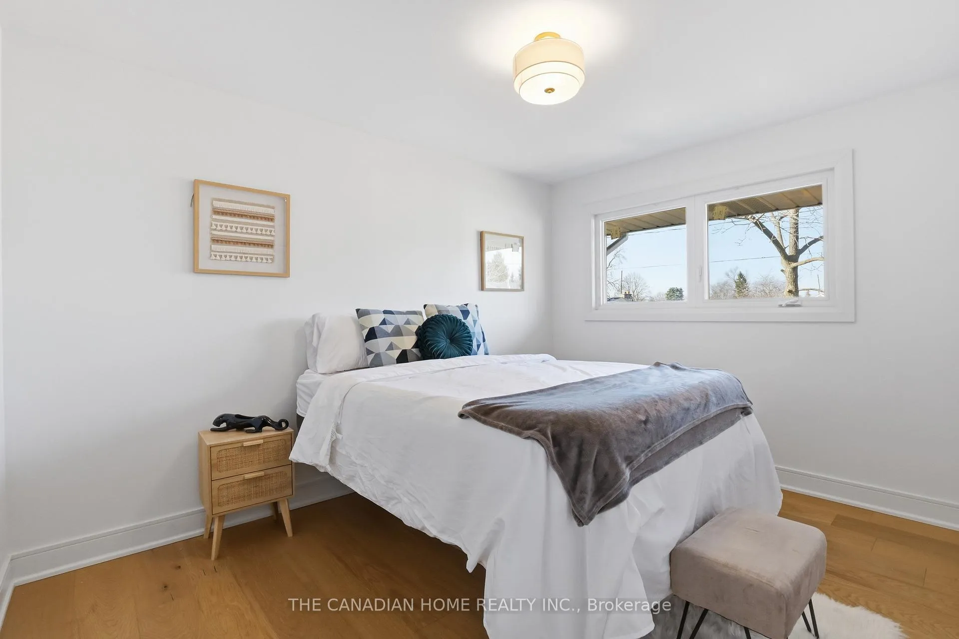 Photo 14 of 21 Clearview Heights, St. Catharines, Burleigh Hill — HOMEH
