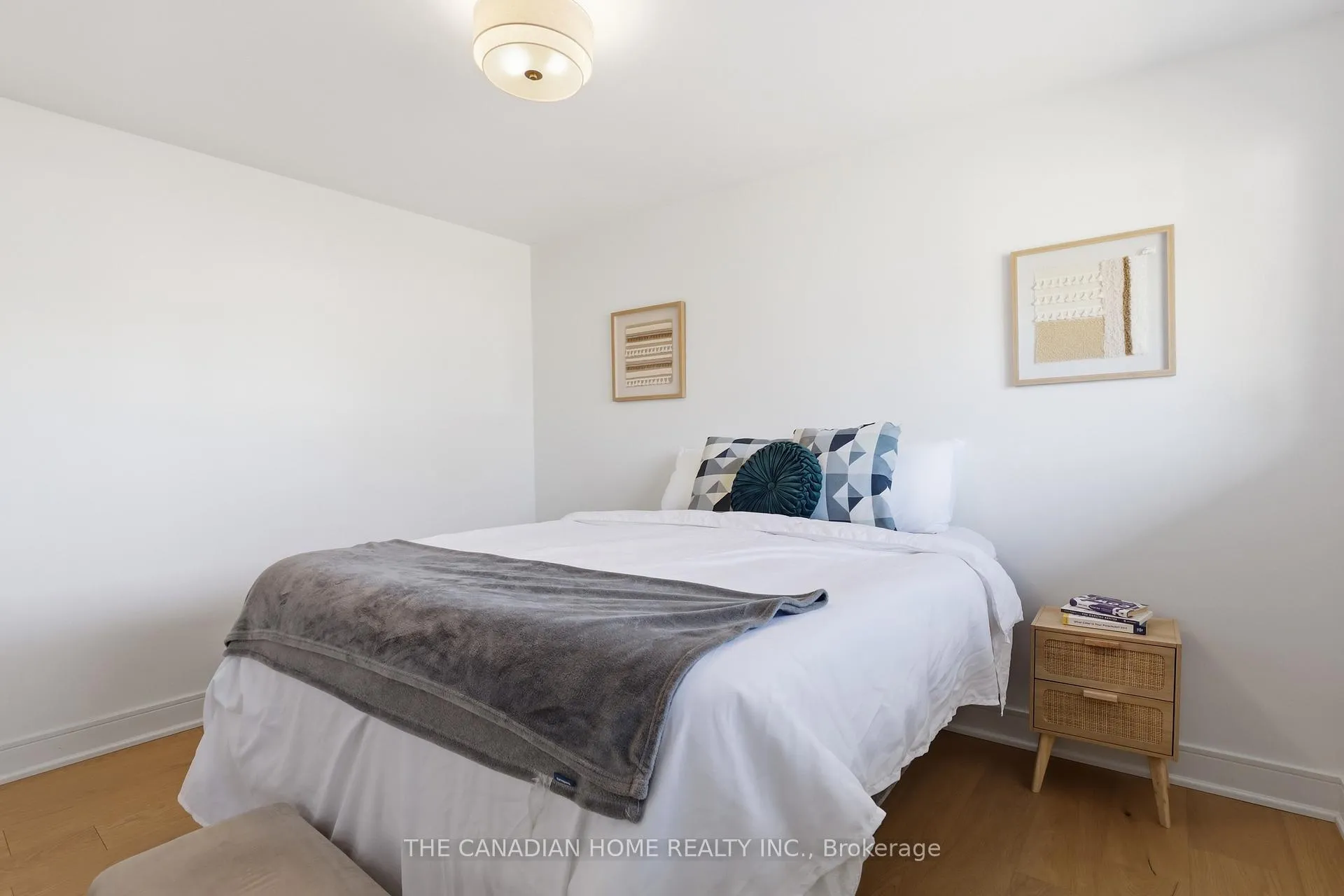 Photo 16 of 21 Clearview Heights, St. Catharines, Burleigh Hill — HOMEH