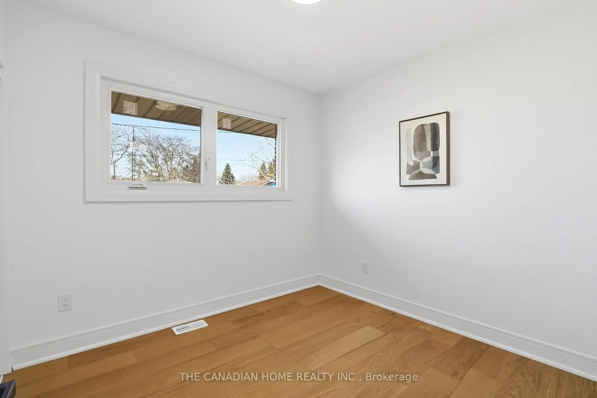 Photo 17 of 21 Clearview Heights, St. Catharines, Burleigh Hill — HOMEH