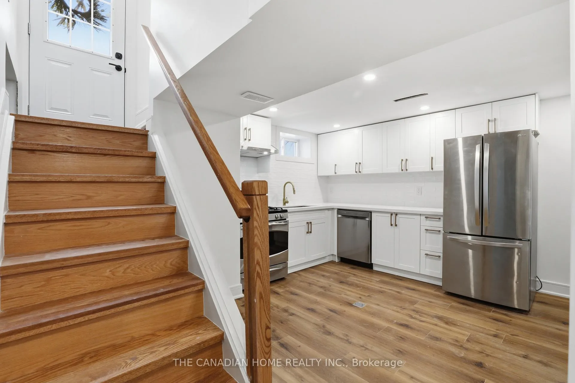 Photo 24 of 21 Clearview Heights, St. Catharines, Burleigh Hill — HOMEH