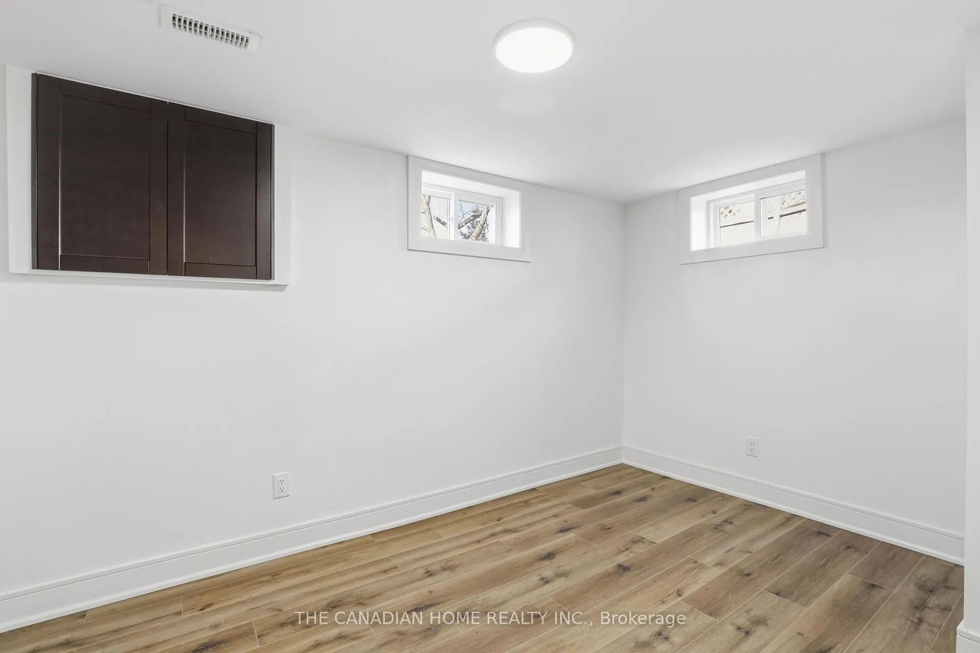 Photo 36 of 21 Clearview Heights, St. Catharines, Burleigh Hill — HOMEH