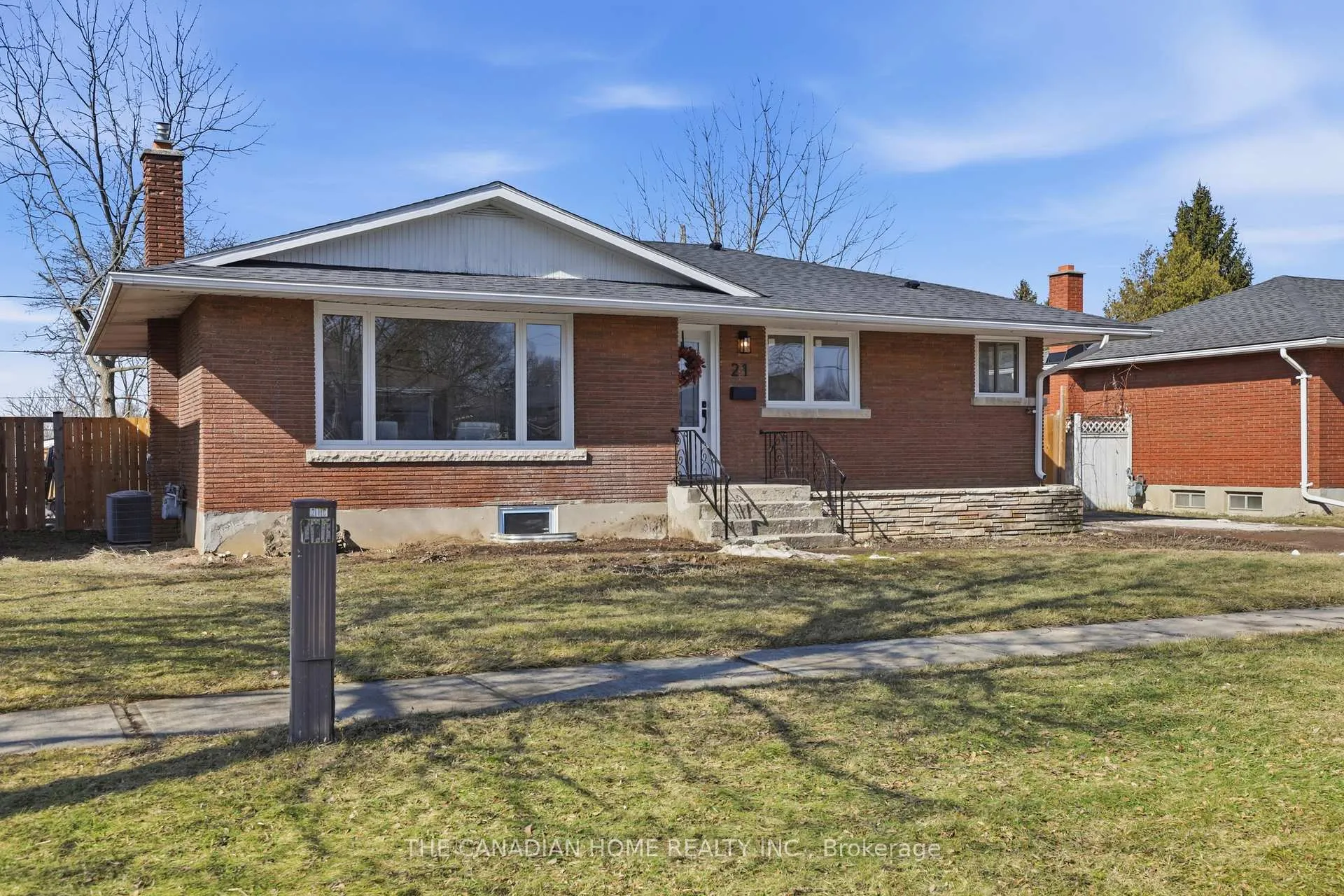 Photo 40 of 21 Clearview Heights, St. Catharines, Burleigh Hill — HOMEH
