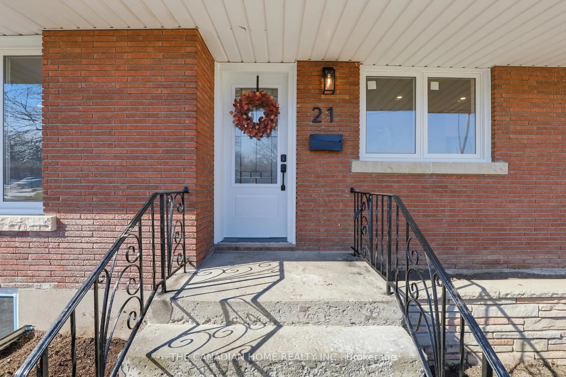 Photo 41 of 21 Clearview Heights, St. Catharines, Burleigh Hill — HOMEH