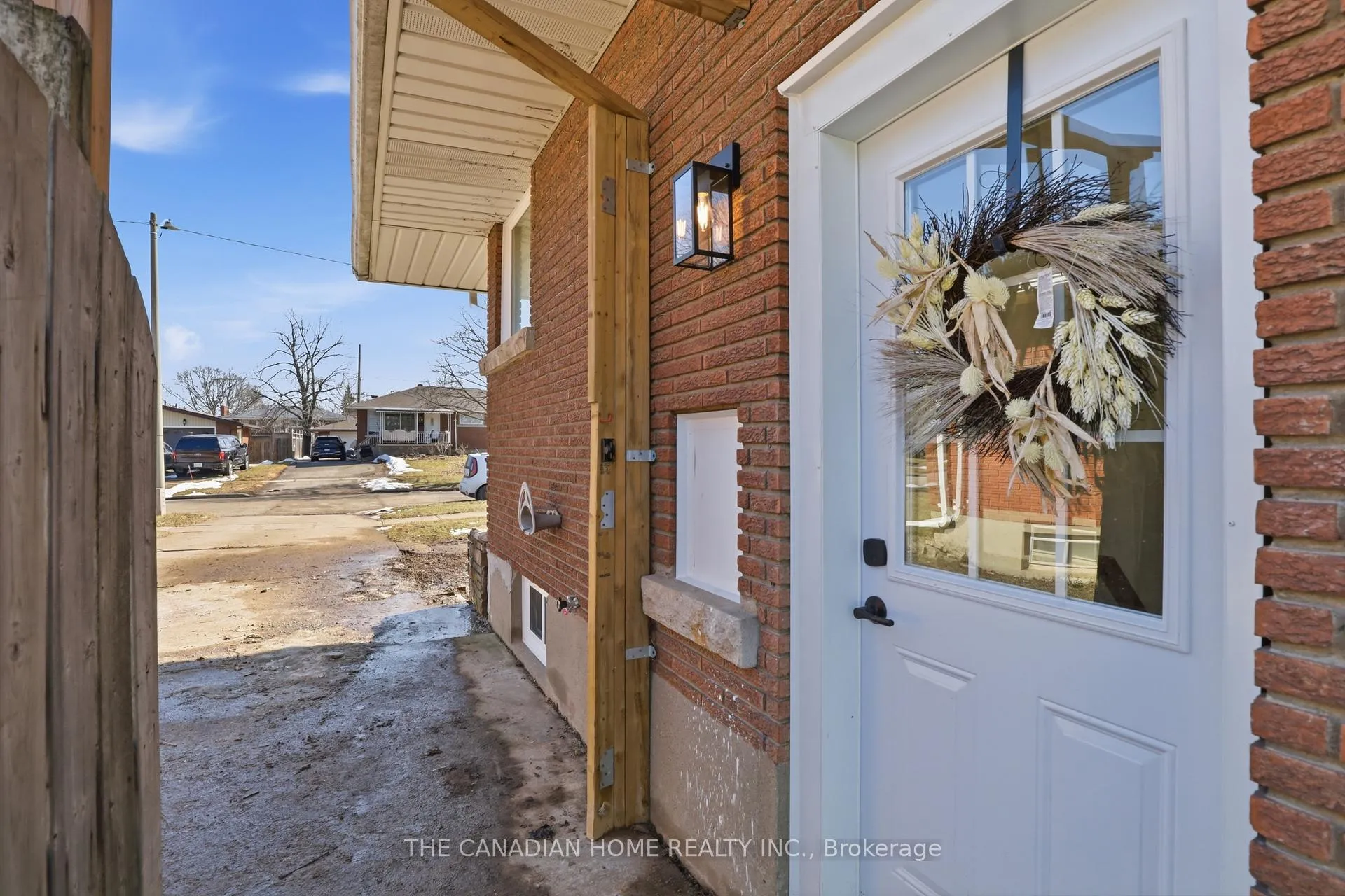 Photo 42 of 21 Clearview Heights, St. Catharines, Burleigh Hill — HOMEH