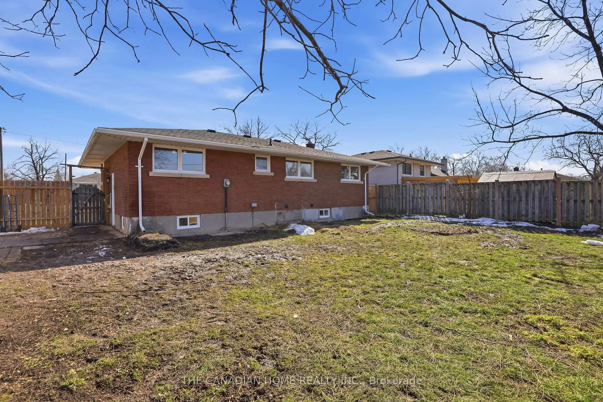 Photo 45 of 21 Clearview Heights, St. Catharines, Burleigh Hill — HOMEH