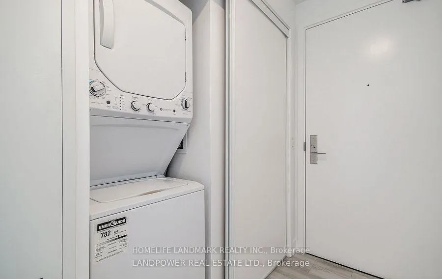 Photo 8 of Unit 1412, 33 Helendale Avenue, Toronto, Yonge-Eglinton — HOMEH
