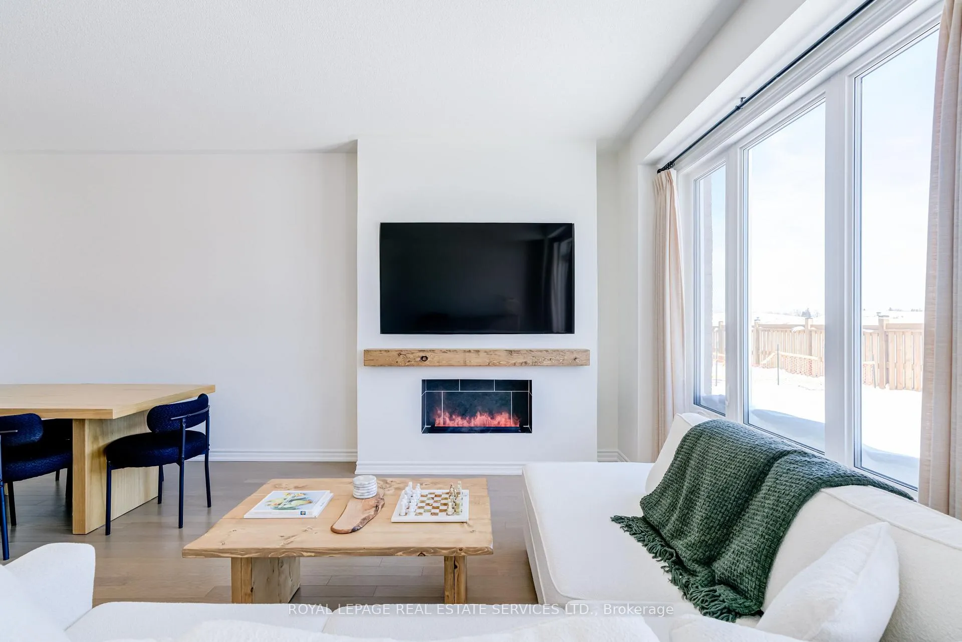 Photo 6 of 149 Greer Street, Barrie, Rural Barrie Southeast — HOMEH