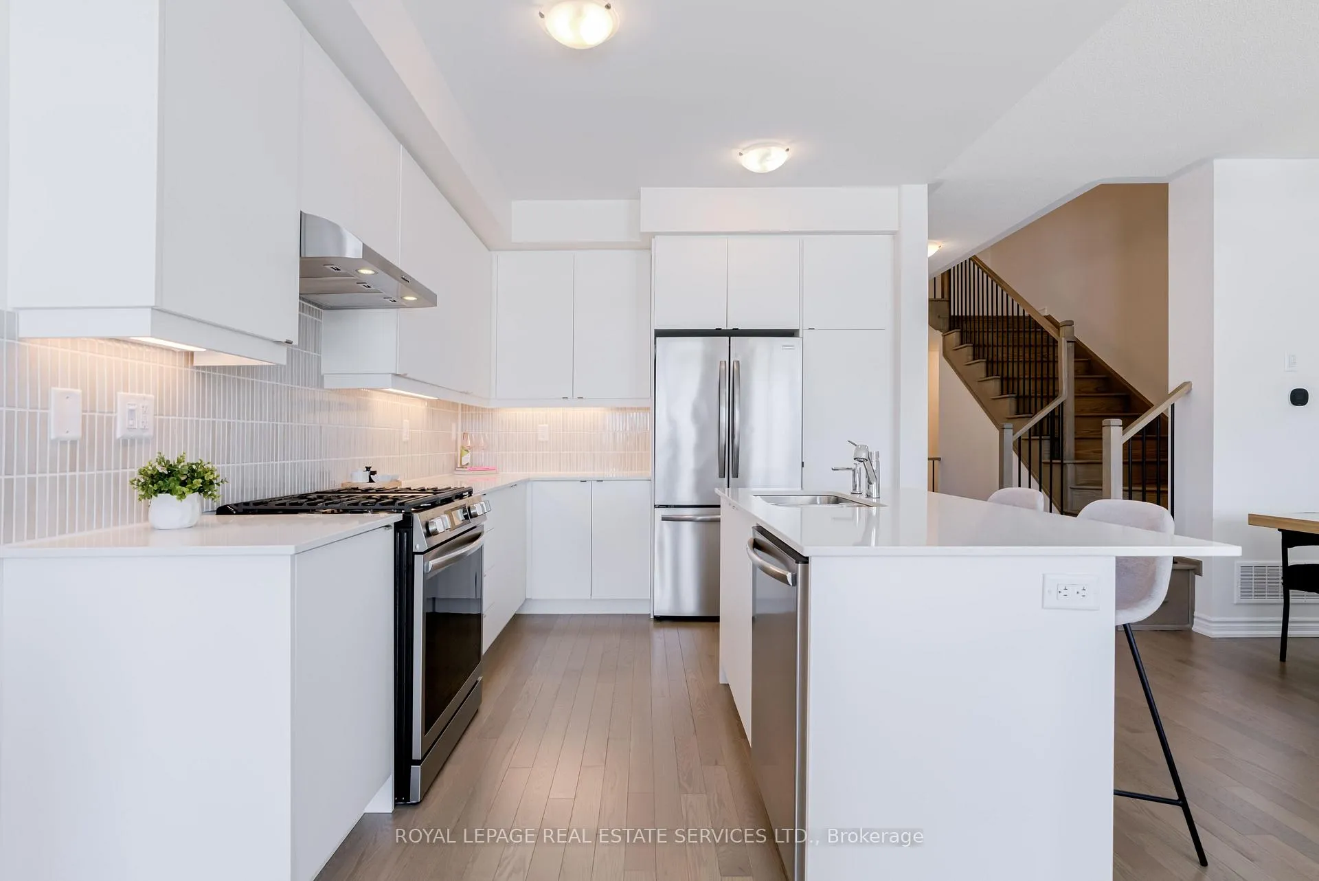 Photo 13 of 149 Greer Street, Barrie, Rural Barrie Southeast — HOMEH