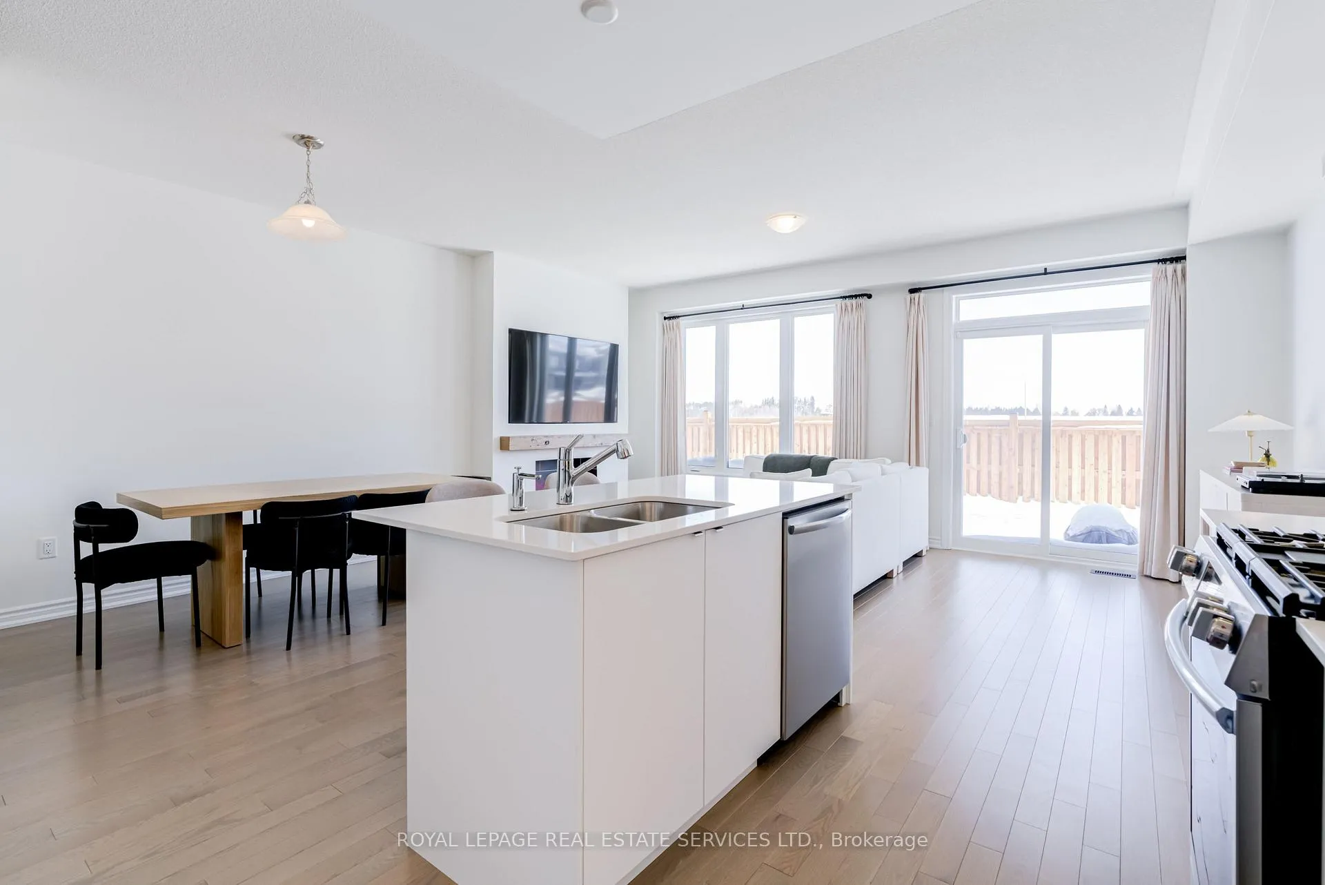 Photo 15 of 149 Greer Street, Barrie, Rural Barrie Southeast — HOMEH