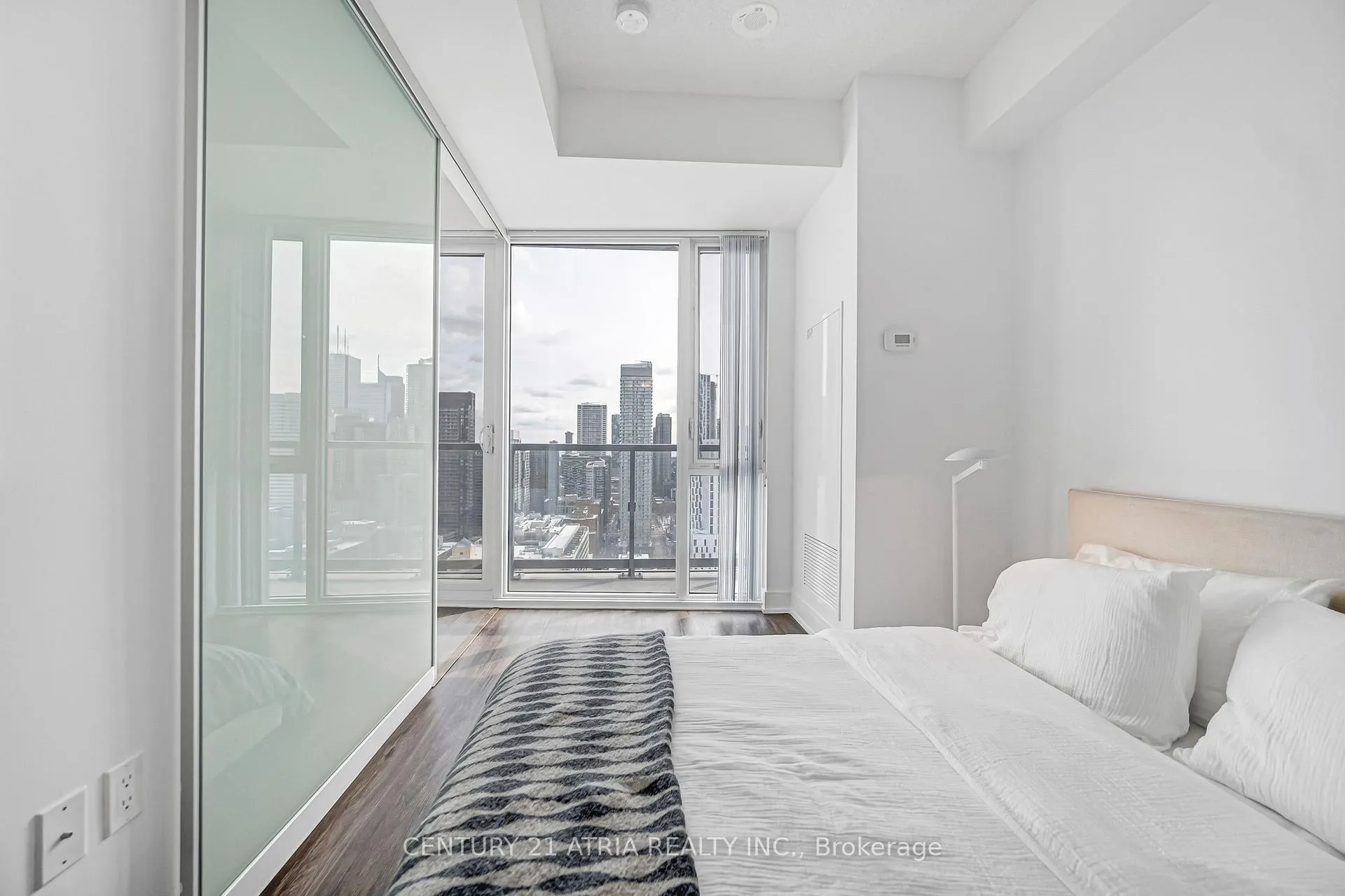 Photo 15 of Unit 3209, 89 McGill Street, Toronto, Church-Yonge Corridor — HOMEH
