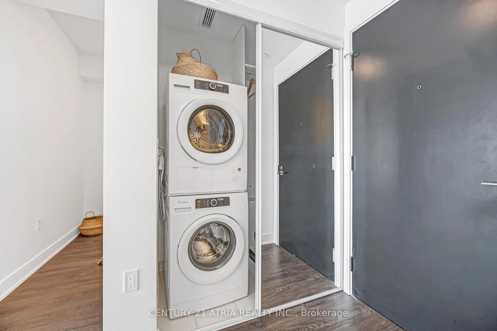 Photo 17 of Unit 3209, 89 McGill Street, Toronto, Church-Yonge Corridor — HOMEH