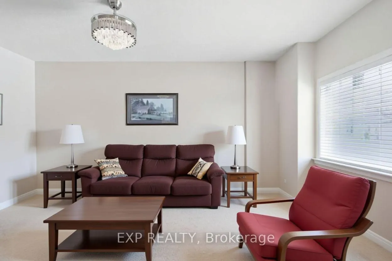 Photo 7 of 19 Chamberlain Crescent, Collingwood — HOMEH