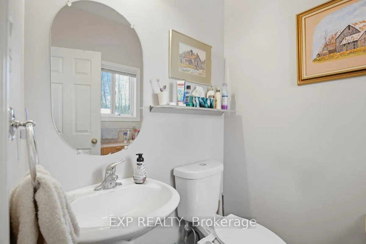 Photo 12 of 19 Chamberlain Crescent, Collingwood — HOMEH