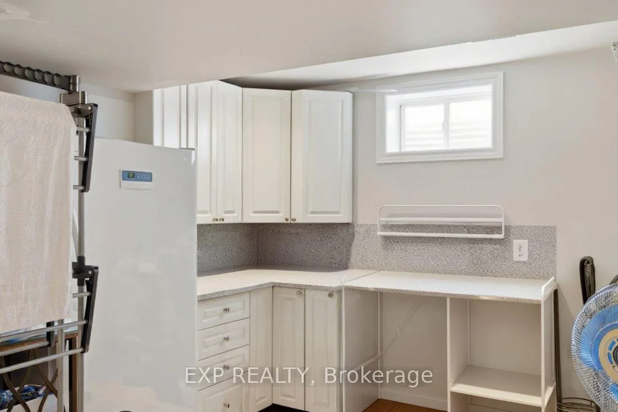 Photo 22 of 19 Chamberlain Crescent, Collingwood — HOMEH