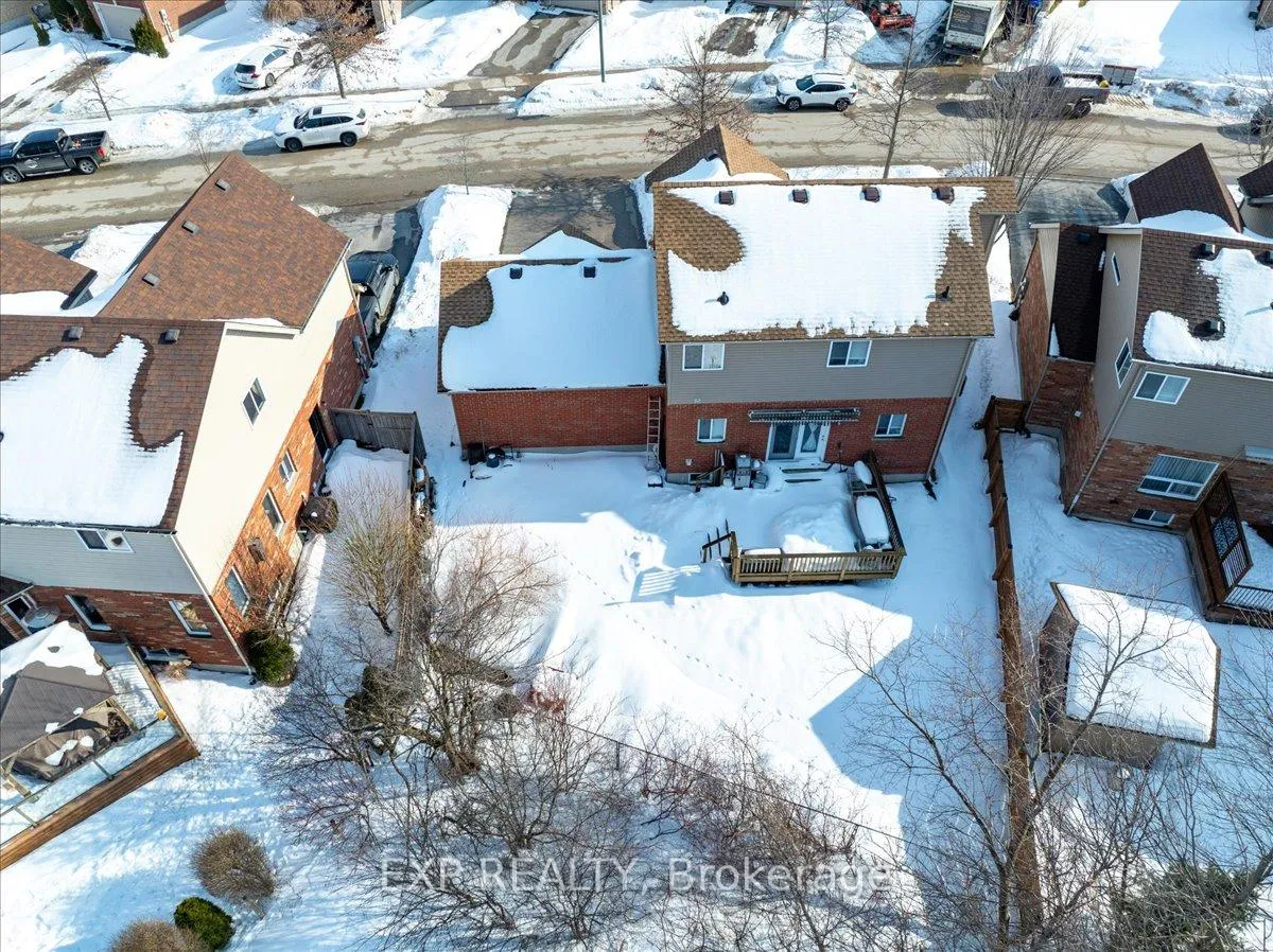 Photo 24 of 19 Chamberlain Crescent, Collingwood — HOMEH