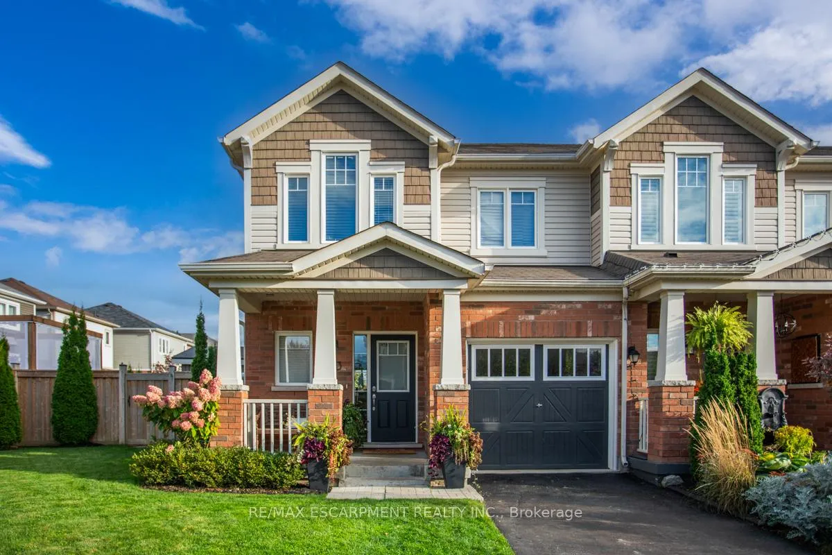 Photo 2 of 23 Lupo Drive, Hamilton, Waterdown — HOMEH