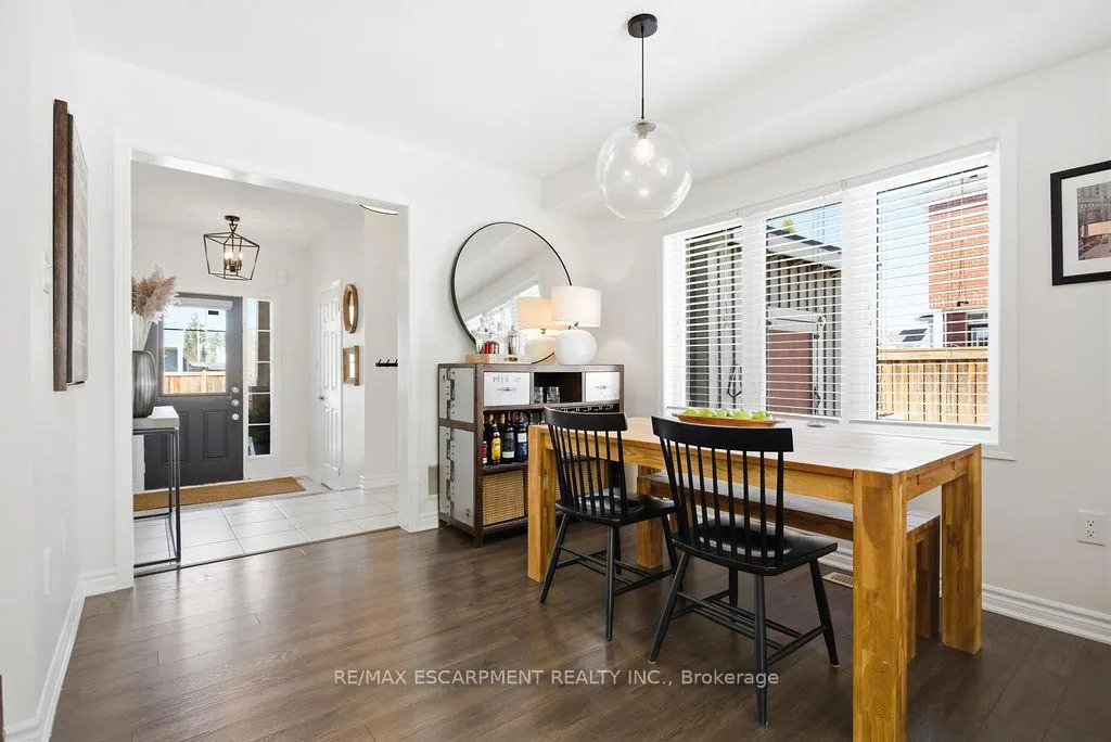 Photo 7 of 23 Lupo Drive, Hamilton, Waterdown — HOMEH
