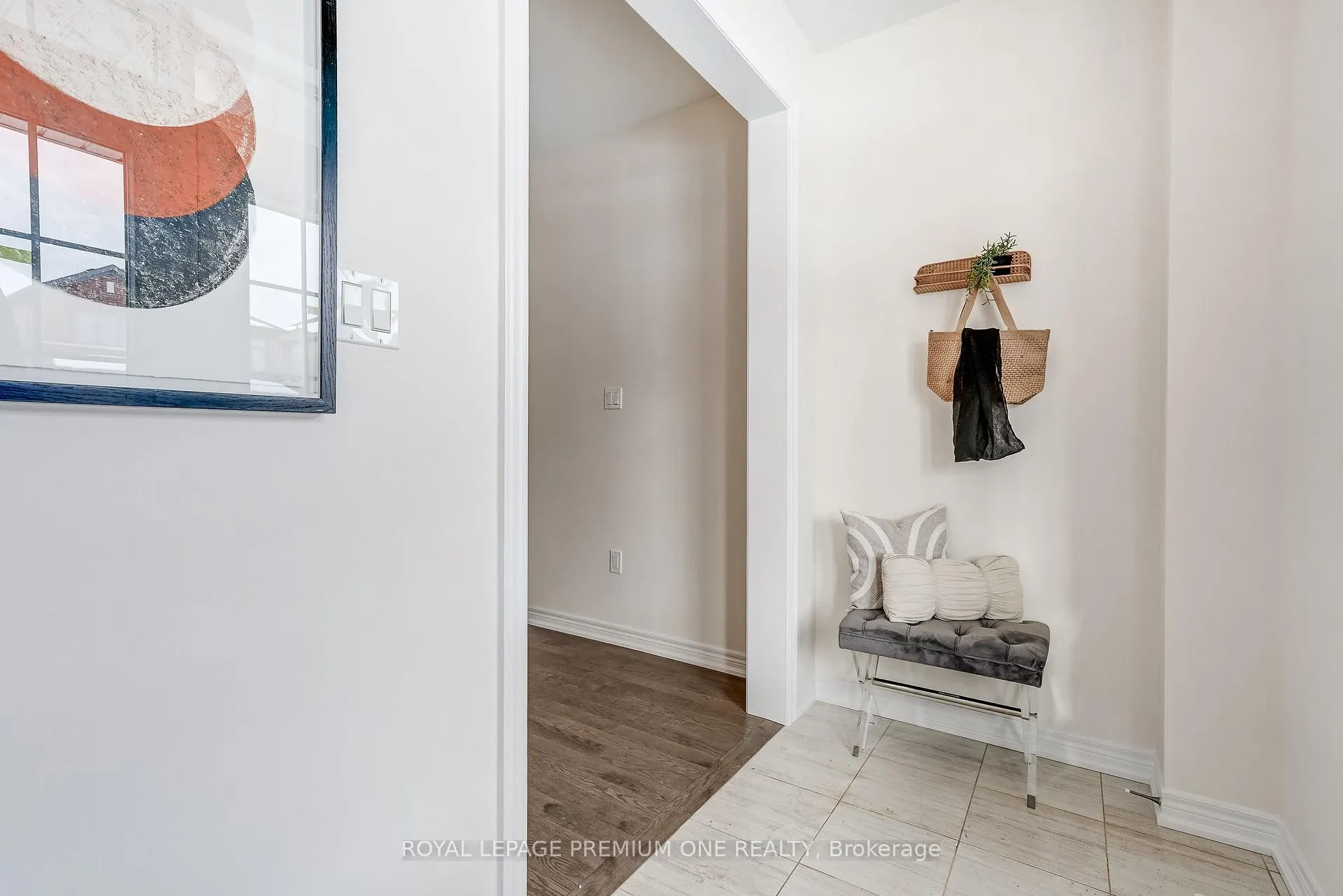 Photo 6 of 433 Kennedy Circle, Milton, Cobban — HOMEH