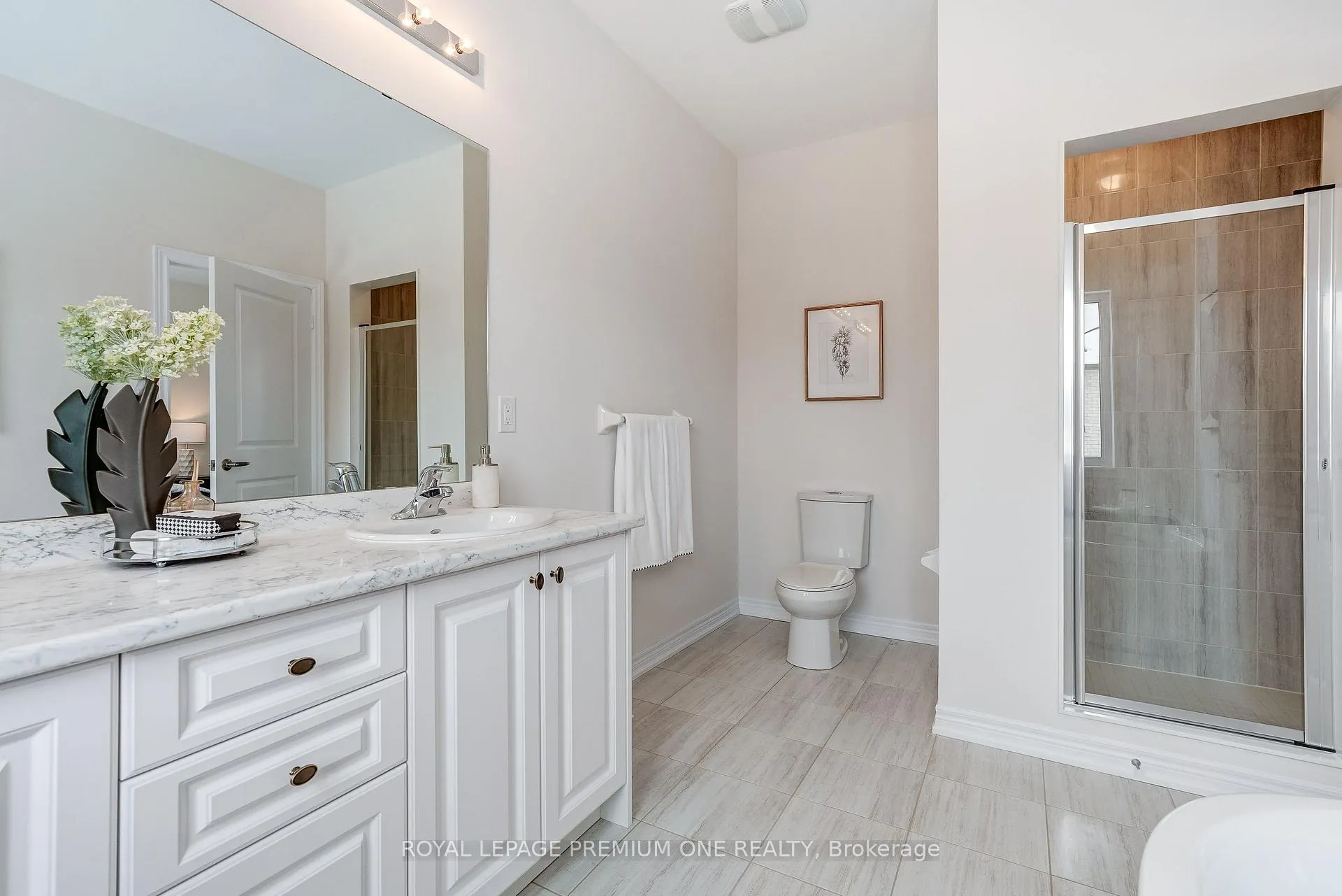 Photo 25 of 433 Kennedy Circle, Milton, Cobban — HOMEH