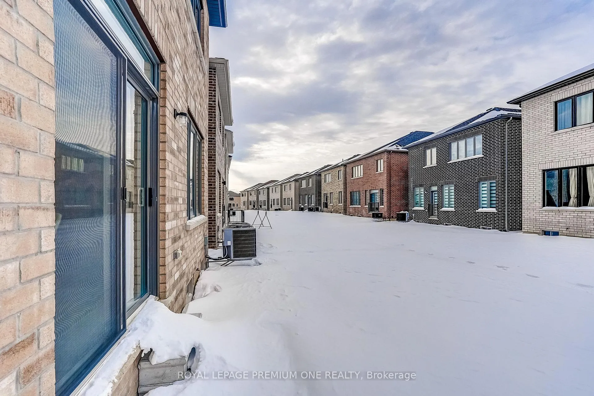 Photo 42 of 433 Kennedy Circle, Milton, Cobban — HOMEH