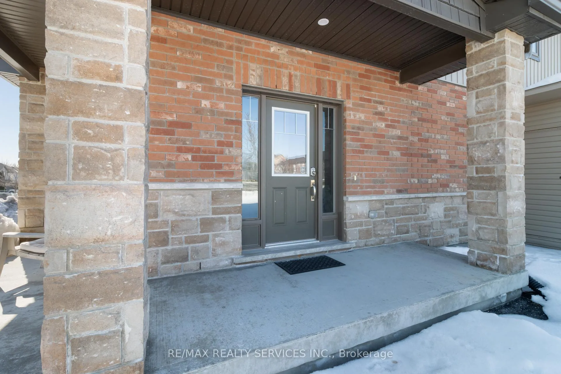 Photo 5 of Unit 7, 118 Simmonds Drive, Guelph, Victoria North — HOMEH