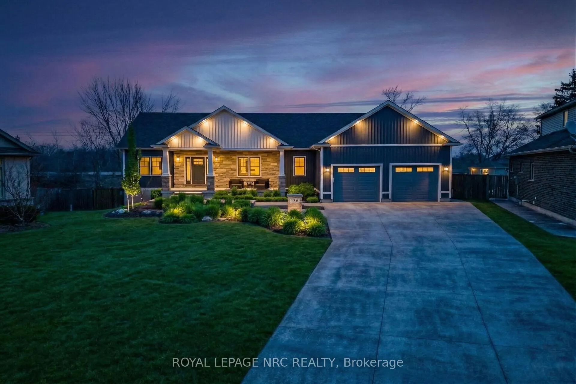Photo 3 of 166 Michelle Court, Welland, Broadway — HOMEH