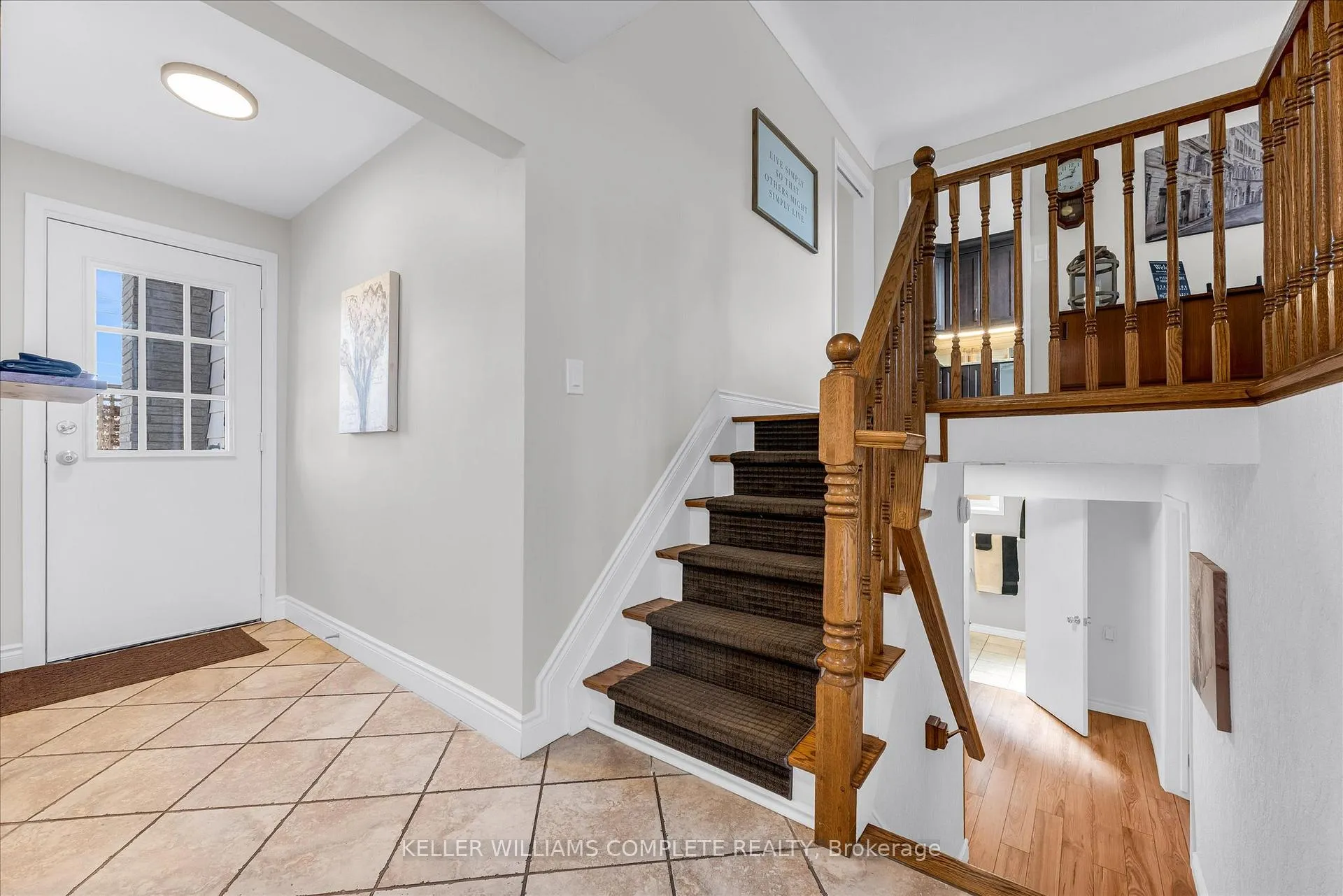 Photo 6 of 411 Bryant Crescent, Burlington, Appleby — HOMEH