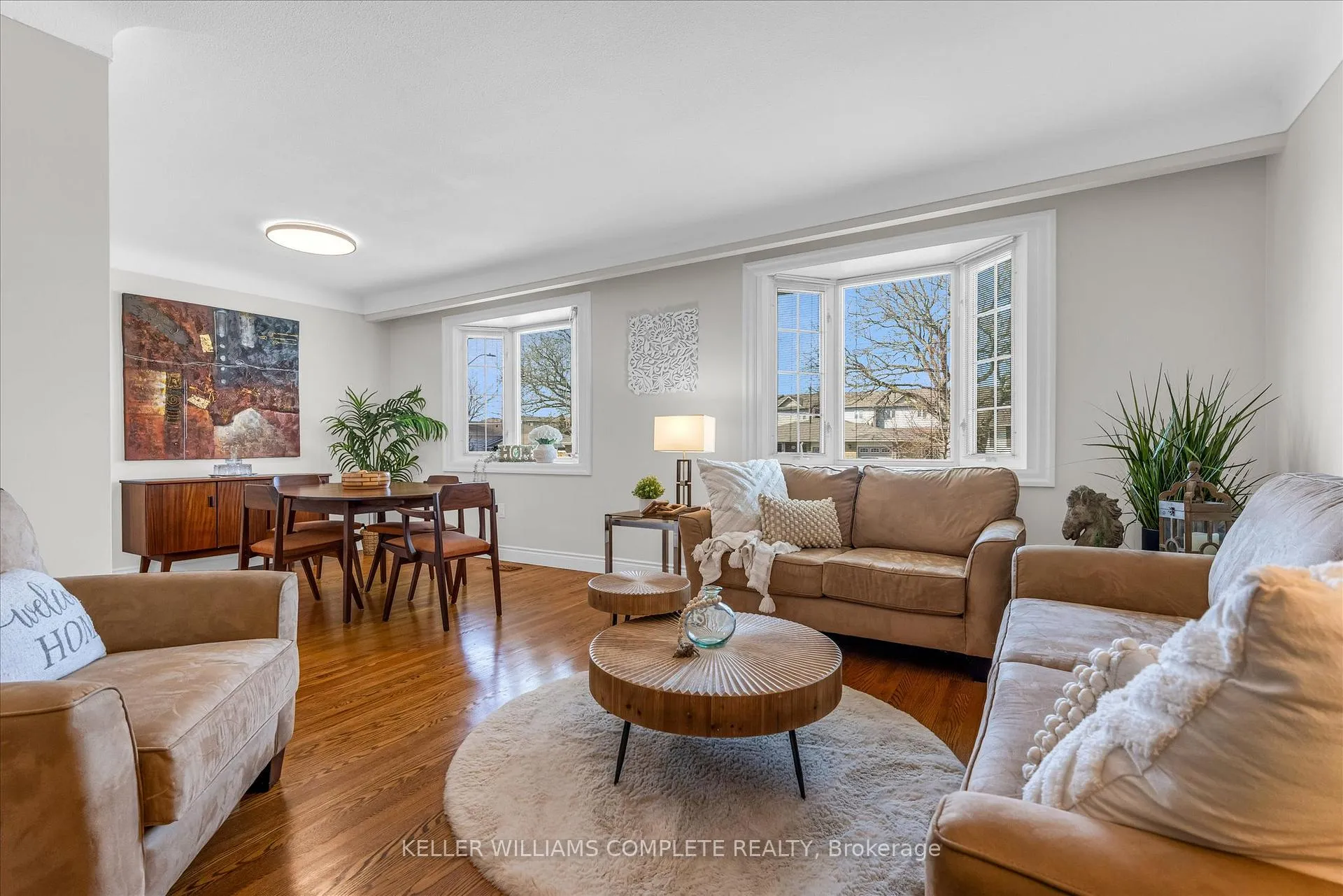Photo 8 of 411 Bryant Crescent, Burlington, Appleby — HOMEH