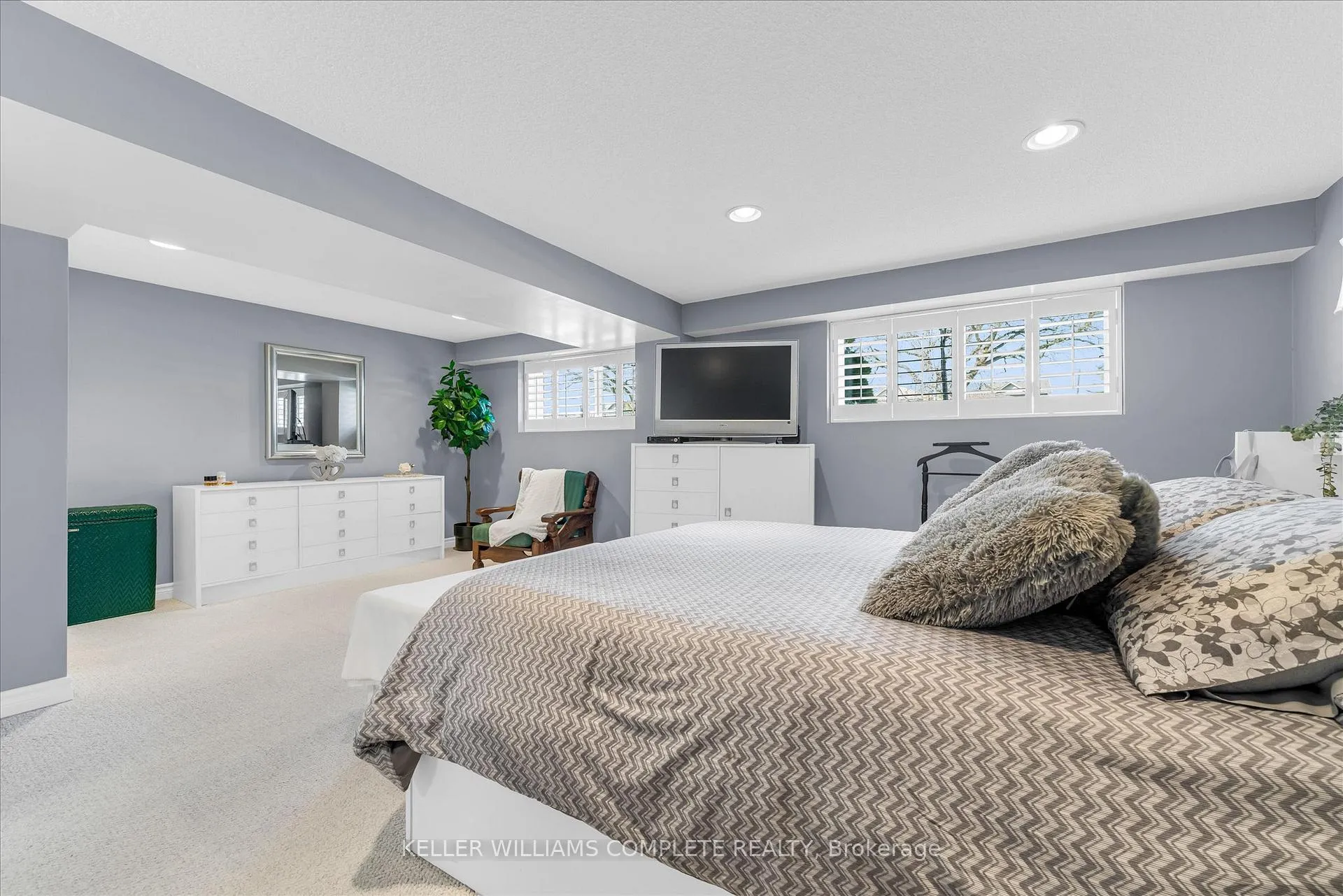 Photo 25 of 411 Bryant Crescent, Burlington, Appleby — HOMEH
