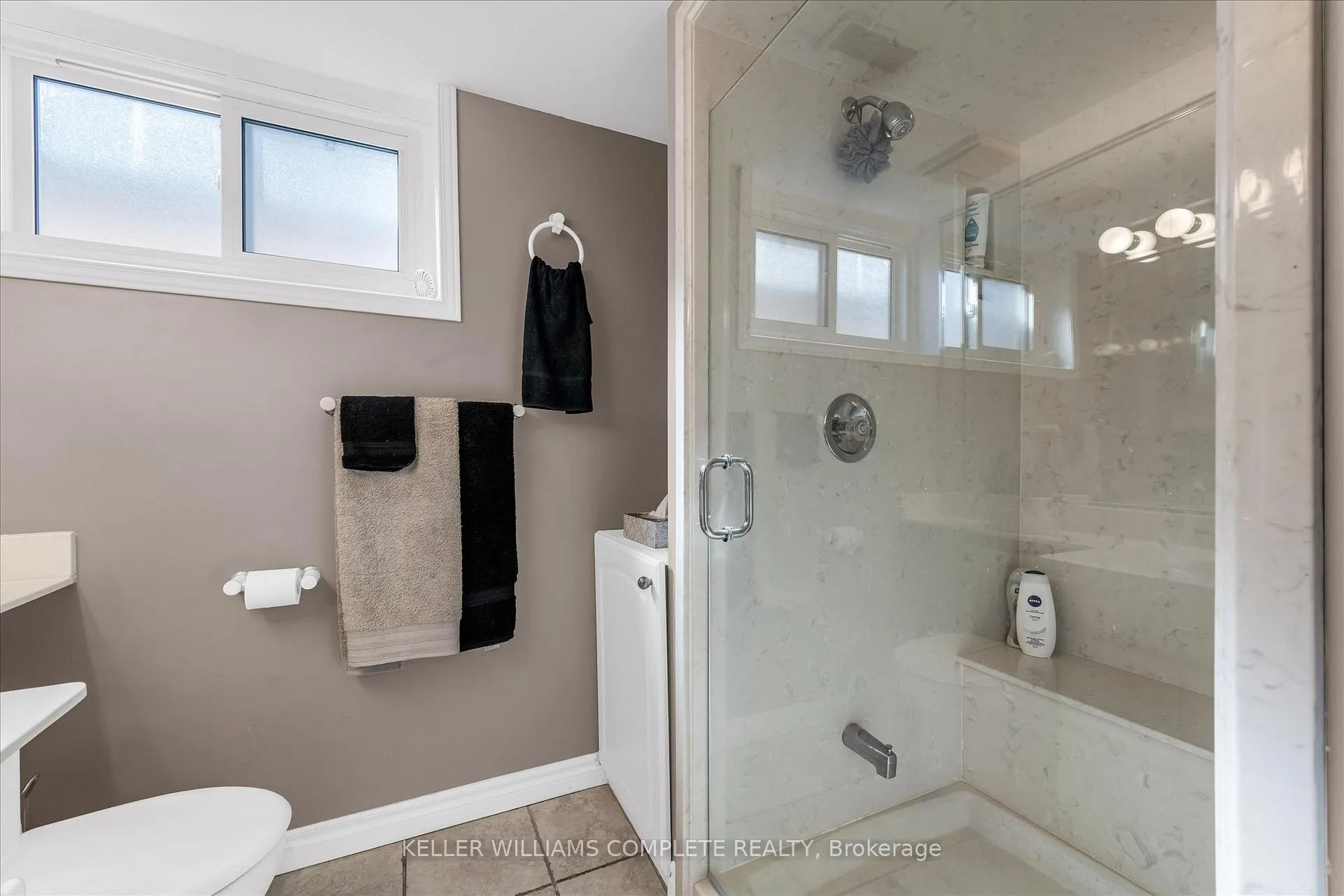 Photo 29 of 411 Bryant Crescent, Burlington, Appleby — HOMEH